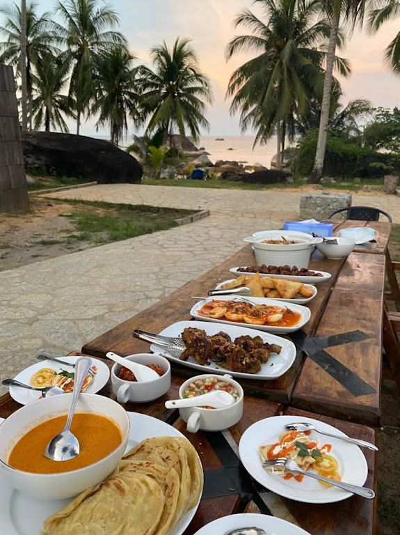 Image: Berbuka dengan yang halal (Photo by Merza Gamal)