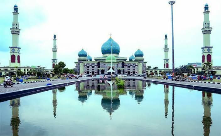 Masjid Agung An-Nur Pekanbaru. Sumber: Riau.go.id