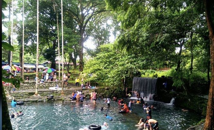 Mandi Balimau di Pemandian Tirta Alami Padang Panjang (Dokpri)