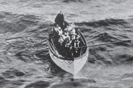 Penumpang Titanic yang selamat di atas sekoci penolong. Sumber: Evening News, 1912/wikimedia