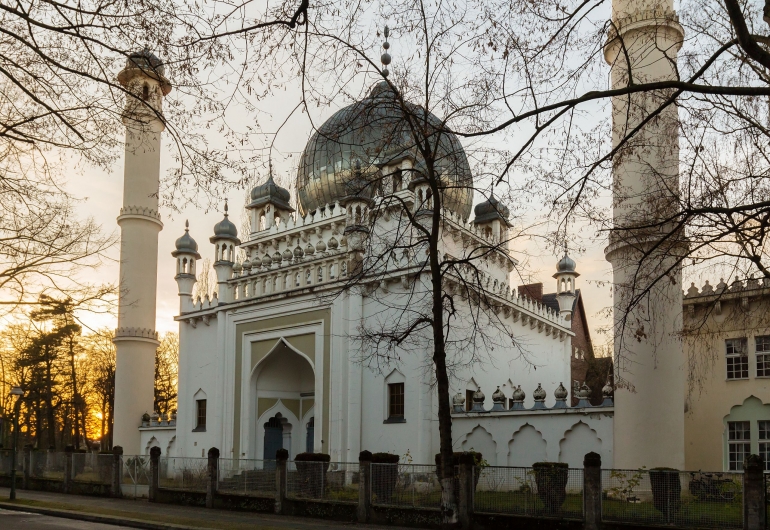 Mampir ke masjid Wilmersdorf, masjid tertua di Jerman| foto: Sebastian Rittau—