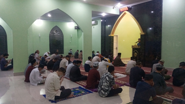 Suasana di Masjid Al Iklas (dokpri)