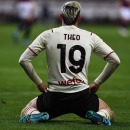 Pemain AC Milan yakni Theo Hernandez gagal mencetak gol. Foto: instagram.com/acmilan