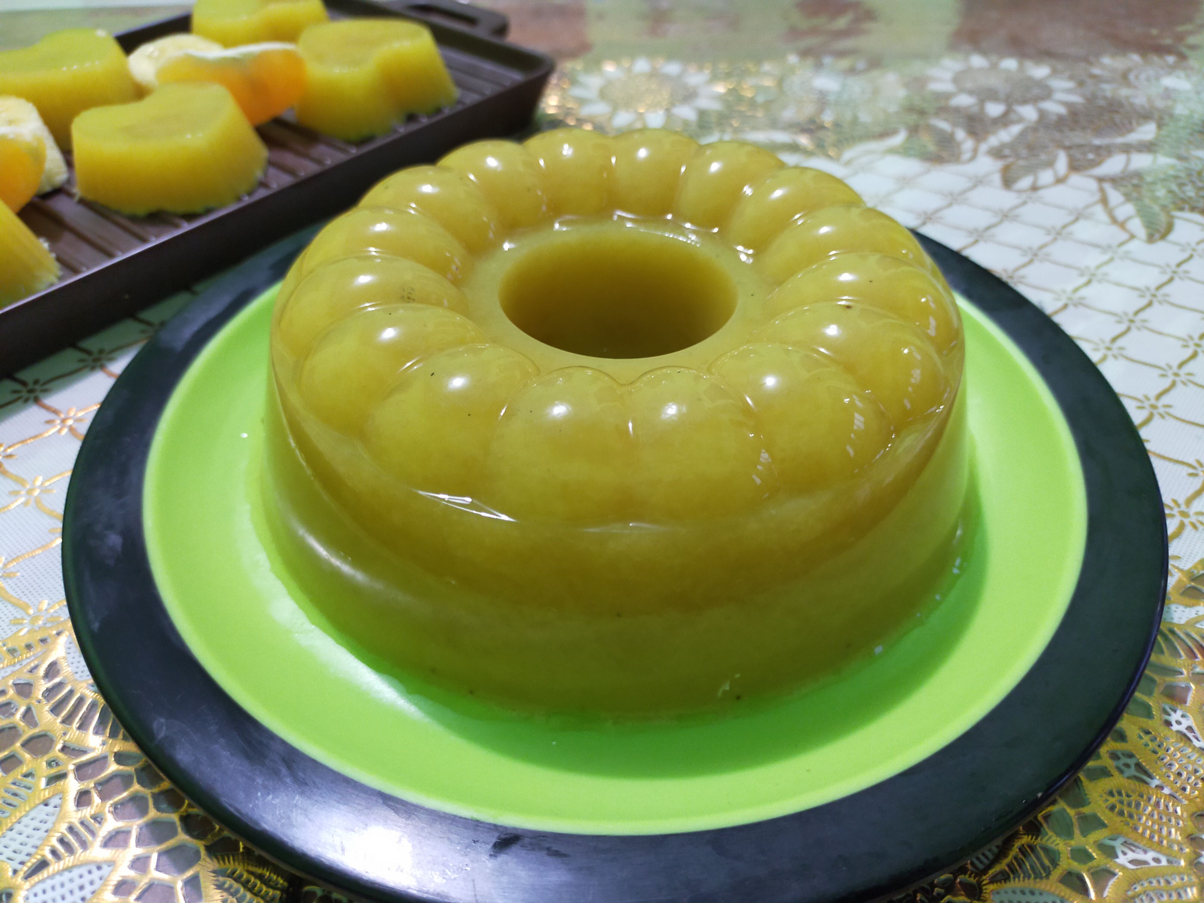 Ahai, Puding Pisang Jeruk sungguh manis, enak, segar dan sehat | Foto: Siti Nazarotin