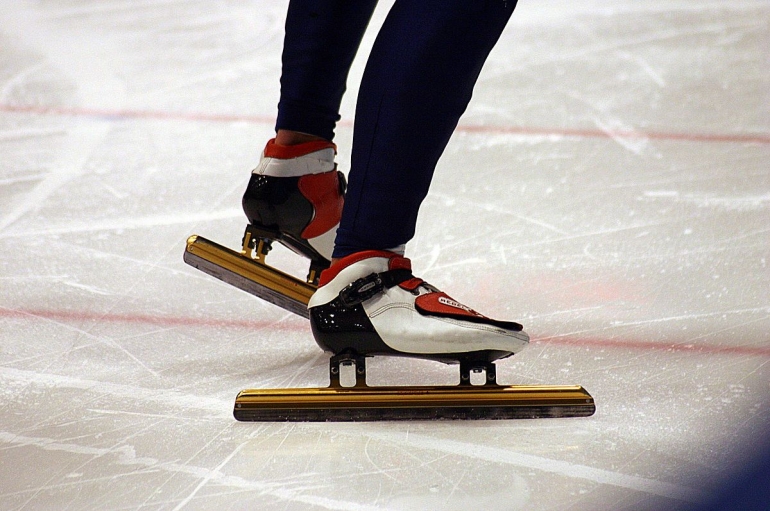 1200px-skate-shorttrack-6254dde8bb44860c3405e6a2.jpg