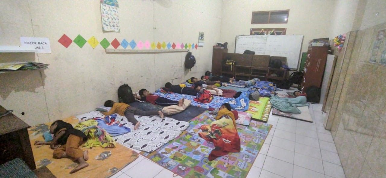 Saat mereka tidur di sekolah. Dok:TKIT Rsh Salaman Magelang