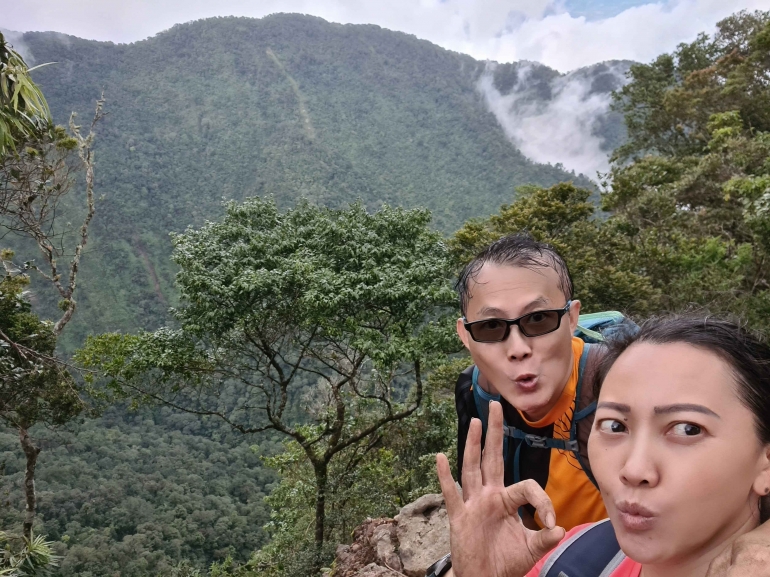 Tek Tok Puncak 2 Dan Puncak 7 Gunung Salak/dokpri