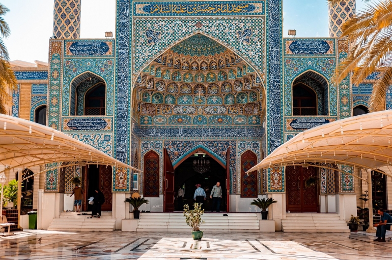 Foto Pixabay.com/Berjalan menuju Masjid