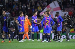 Wajah kecewa pemain Barcelona sesudah takluk dari Eintracht Frankfurt di leg kedua Liga Eropa di Camp Nou (AFP/Jose Jordan via Kompas.com)