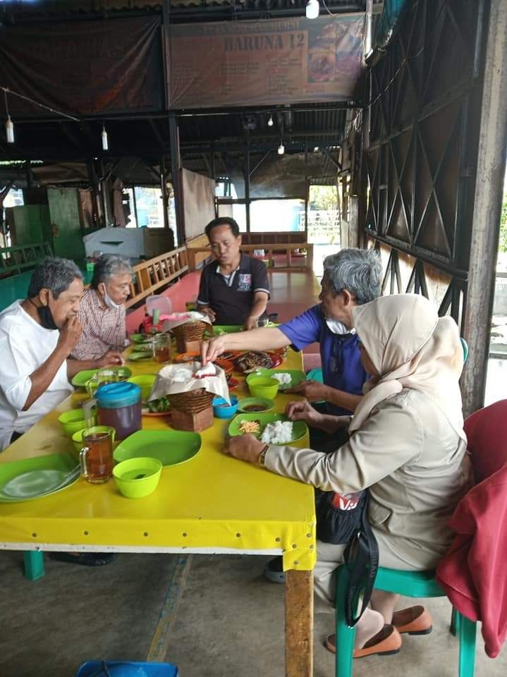 Jika takut sembelit, dianjurkan sering menkonsumsi makanan yang berserat (foto dok : Nur Terbit)