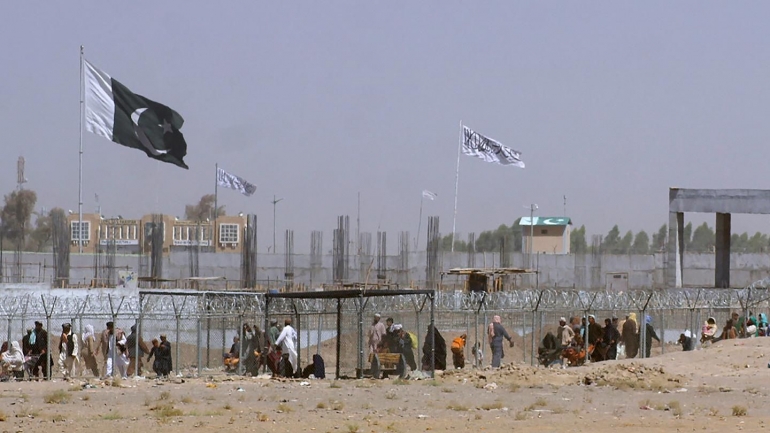 Tegang perbatasan pakistan Afganistan di  pagar Garis Durand Foto : detik.com