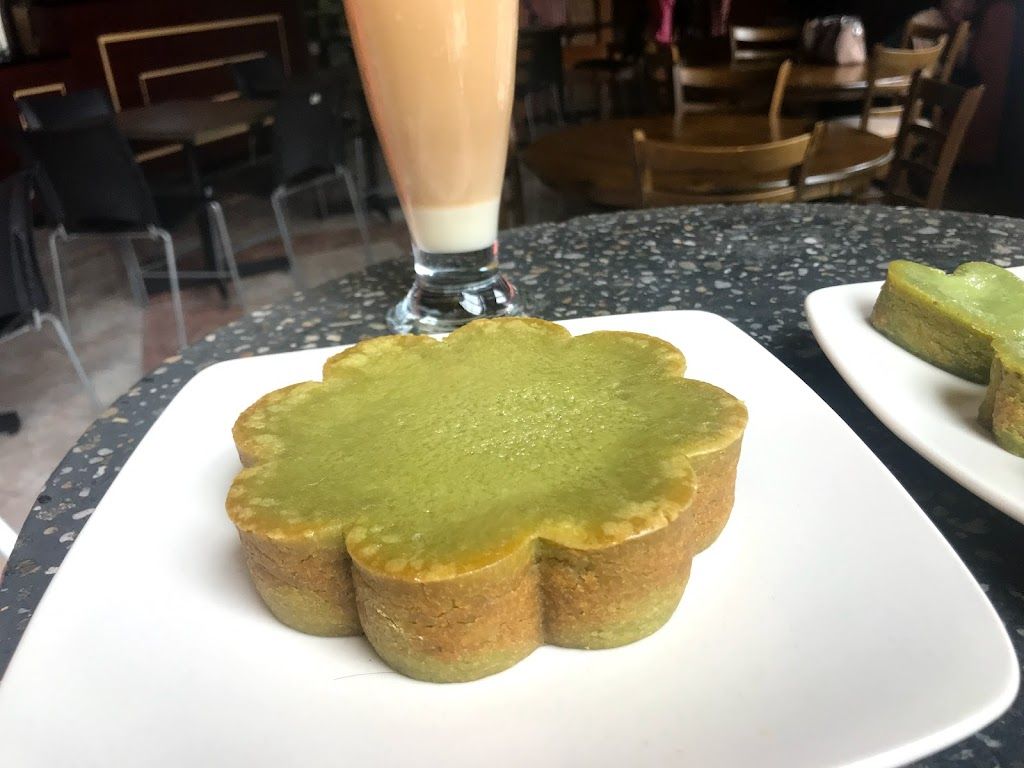 Image:Bolo Kemojo Pandan yang sering menjadi oleh-oleh Khas Pekanbaru (by Merza Gamal)