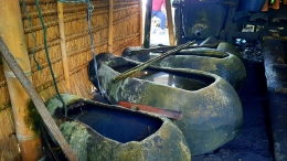 Belong Yeh yang Digunakan Untuk Menampung Air Garam Murni (Foto: Dokumentasi Pribadi)