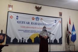 Waka Kesiswaan SMAN 5 Magelang saat membuka kegiatan Gebyar Ramadhan 1443 H (dok:OSIS smanla)