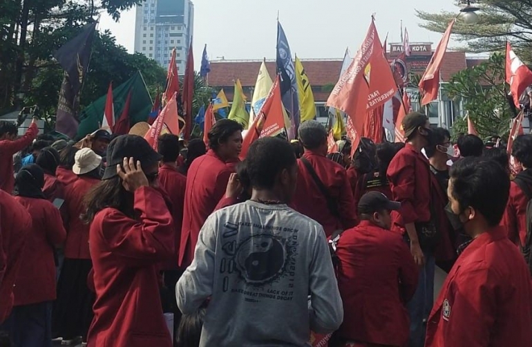 Dokpri: Aksi Mahasiswa di Depan Balai Kota Surabaya 2022