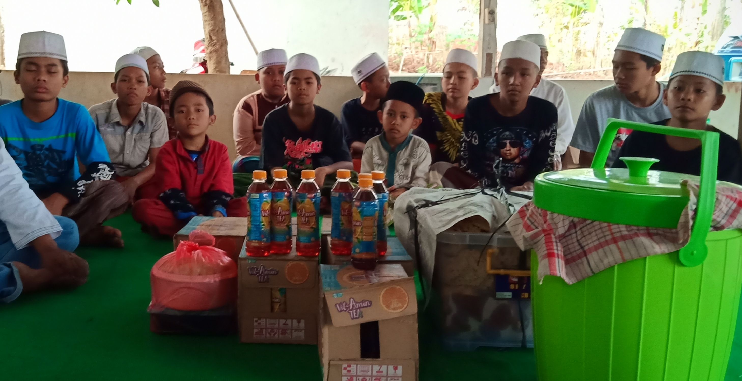 dok.menanti berbuka bersama anak yatim