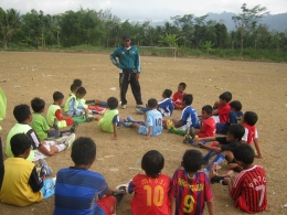 Sesi latihan yang dilakukan satu pekan 2 kali Latihan.(dok:sditlarish)