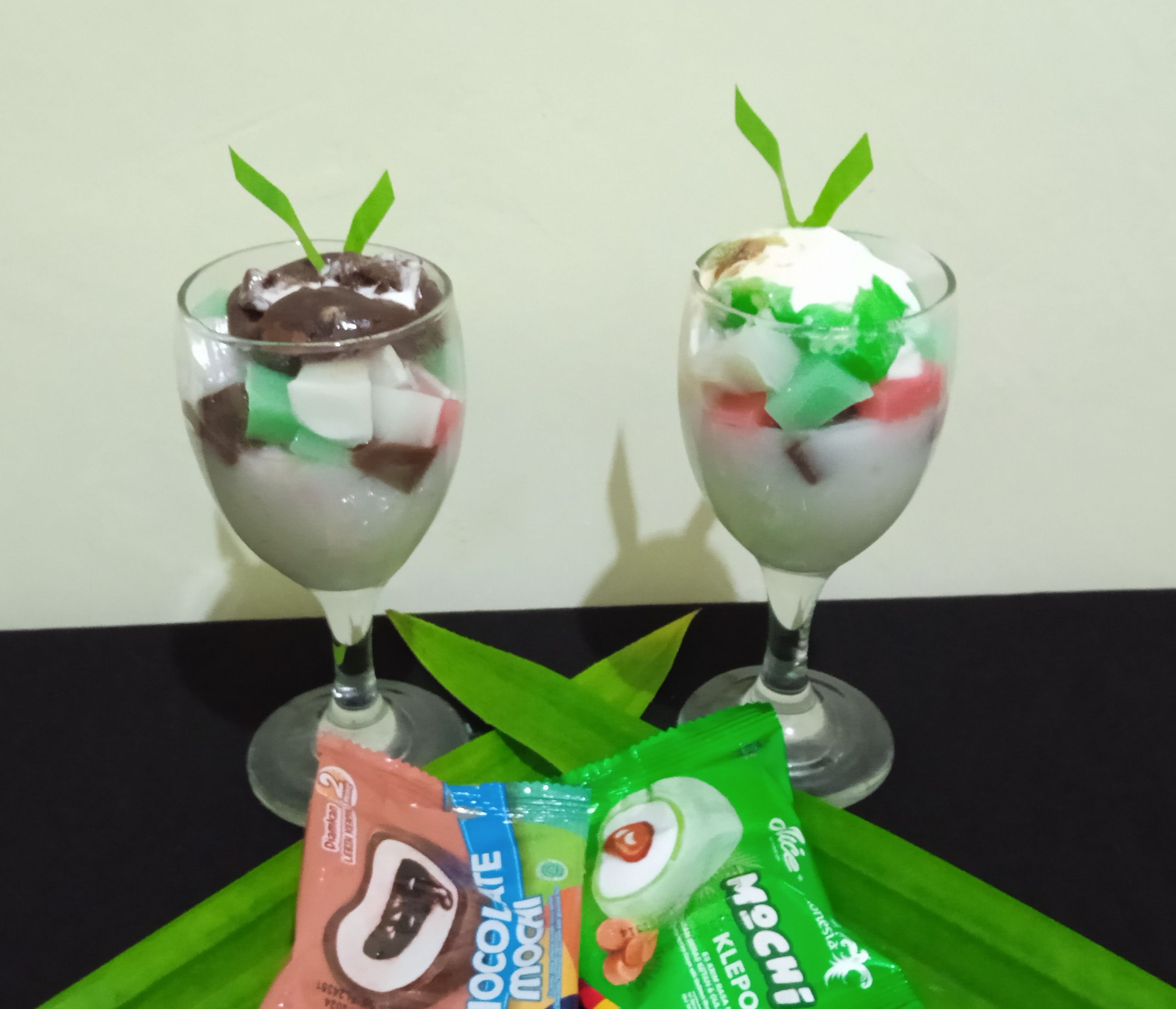 Puding sumsum Aice Mochi klepon dan chocolate, dengan saus gula merah (Dokpri)