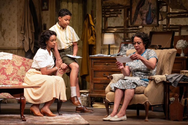 Pertunjukan A Raisin in the Sun. Dok. theberkshireedge.com