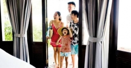 Staycation Bersama Keluarga | Sumber The Asian Parent