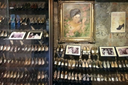 Koleksi sepatu Imelda Marcos yang kini disimpan di Museum. Photo: ABC News: Shirley Escalante 