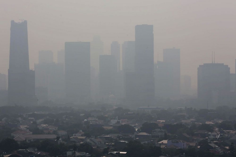A foggy view of the city known as Jakarta, IndonesiaImage Source: The Jakarta Post
