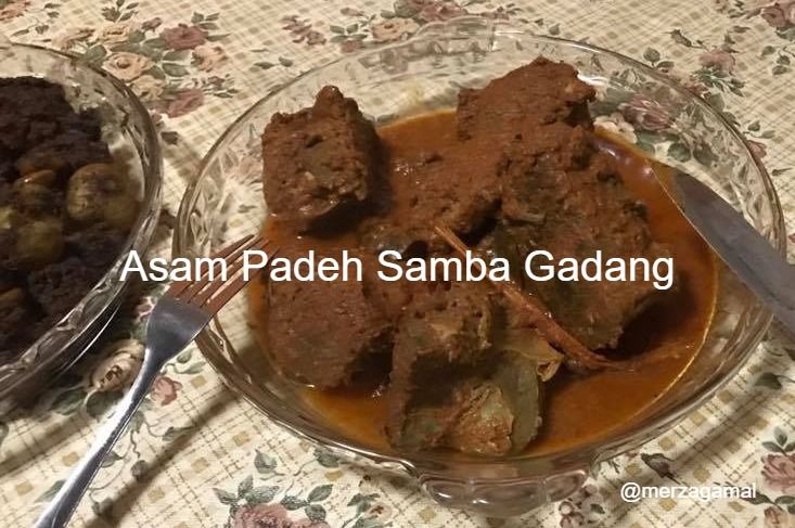 Image: Asam padeh samba gadang, makanan khas Minang selain rendang (by Merza Gamal)