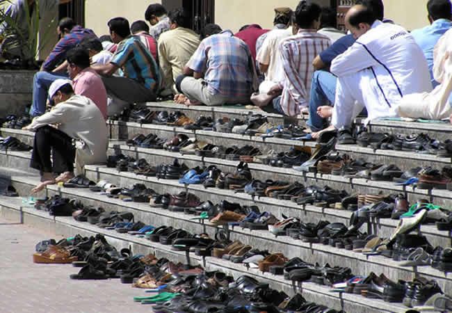 https://solusiruma.com/bengkellas/jasa-membuat-rak-sandal-dan-sepatu-stainless-untuk-masjid-dan-musholla/