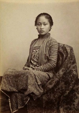 Perempuan Jawa. Fotografer: Kassian Cephas, NGA Collection 