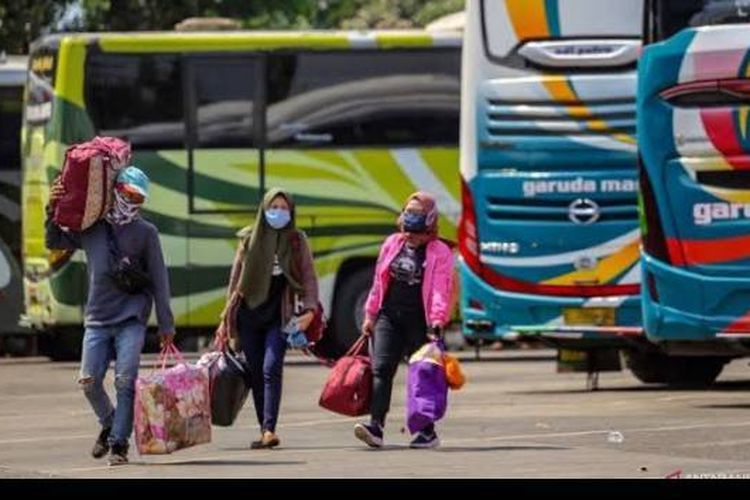 Meskipun sudah boleh mudik tetap jaga prokes agar covid tidak menyebar lagi via kompas.com