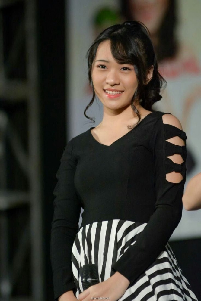 foto celine saat manggung. (sumber:pinterest / felicia soeparto)