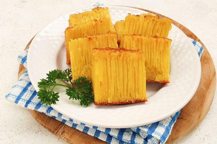 Kue Bika Ambon ini layak dikonsumsi saat berbuka puasa tiba (Ilustrasi: DOK. SHUTTERSTOCK/Nur El Imany/Kompas.com)