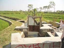 Gambar 3. Irigasi Teknis (Sumber: debbyeka.blogspot.com)