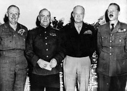 Para pemimpin Militer Four Power Council, Jenderal Montgomery, Jenderal Zoukov, Jenderal Eisenhower dan Jenderal Koenig | Sumber Gambar: nato.mil