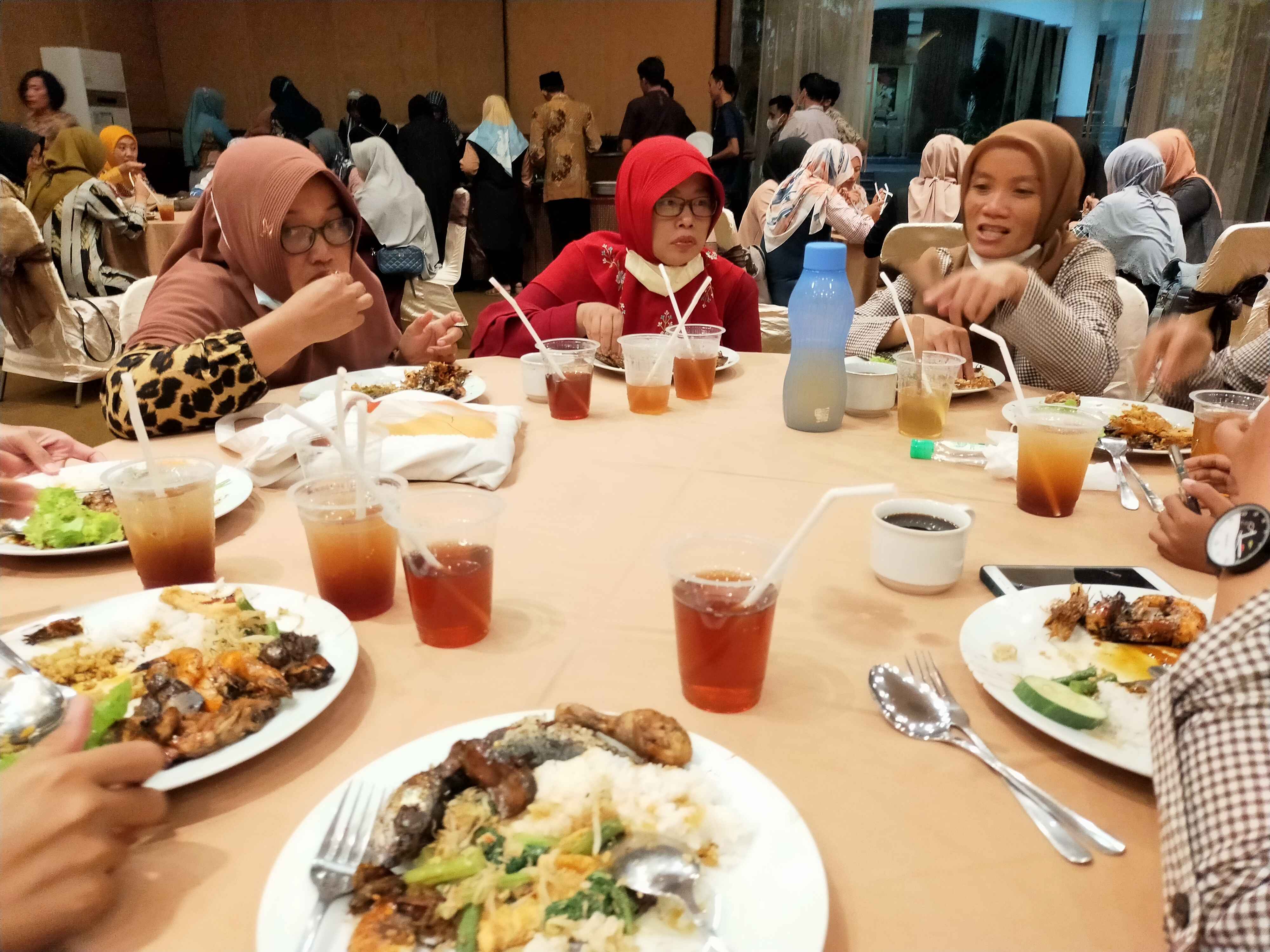 Bukber di tempat yang mewah tapi makanannya kurang enak | Foto: Siti Nazarotin