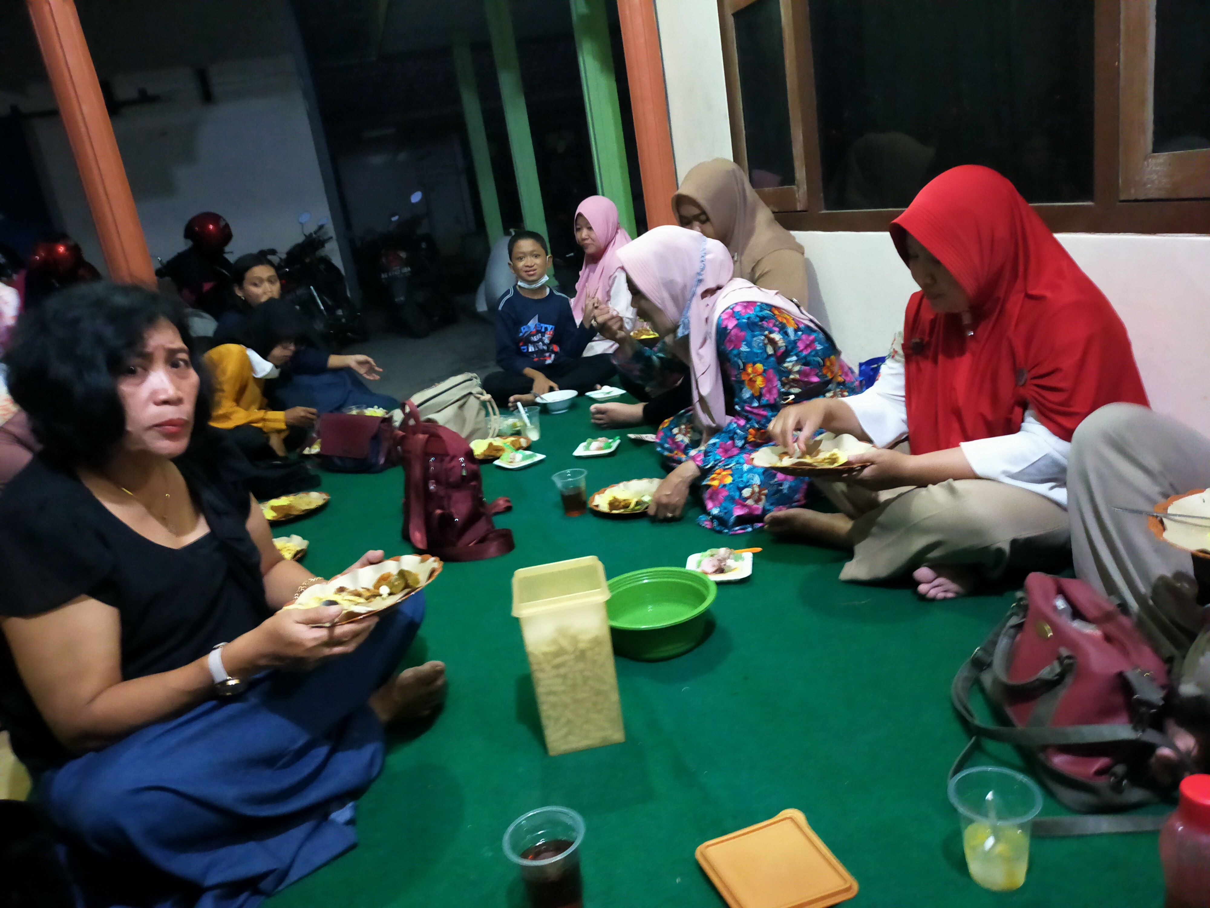 Mendapat undangan bukber | Foto: Siti Nazarotin