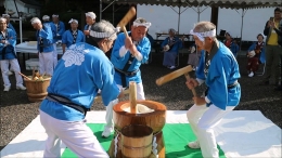Proses pembuatan kue Mochi tradisional Jepang (sumber gambar : Youtube Kompas.com)
