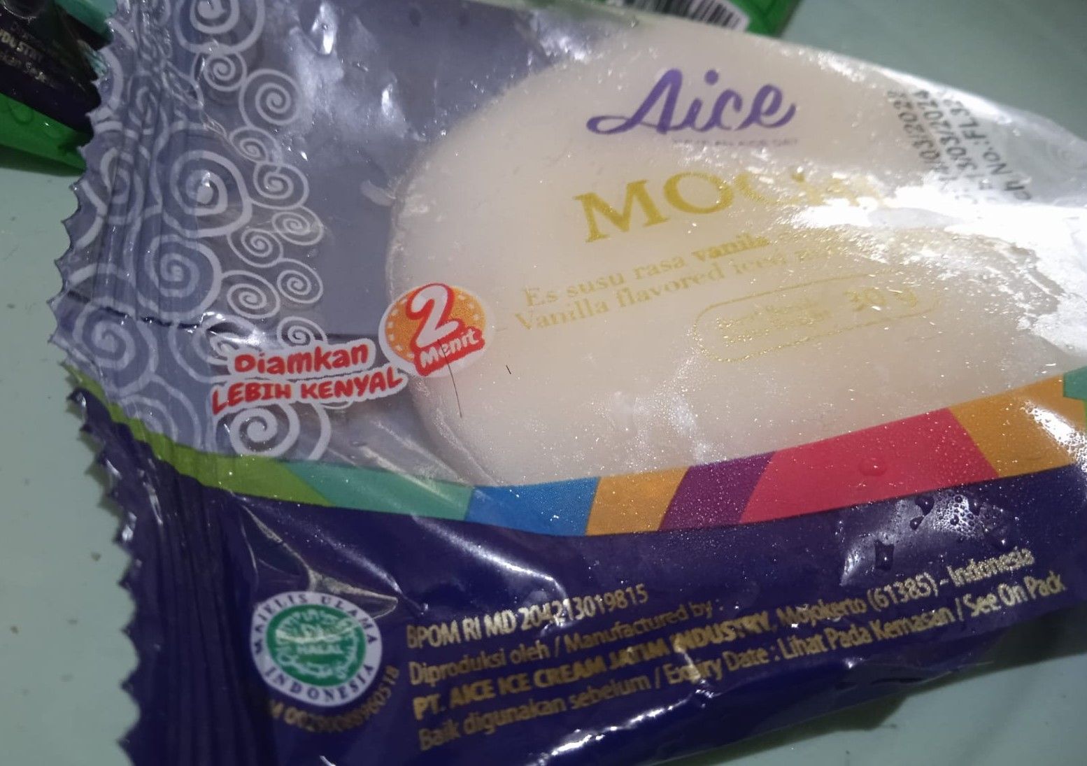 Logo Halal dan BPOM Aice Mochi, Dokpri