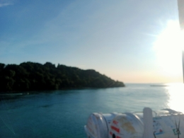 Pemandangan dari kapal di selat Sunda (Dokpri)