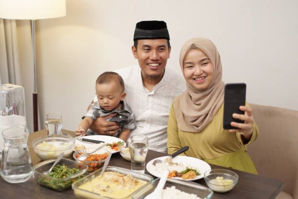 Ilustrasi topik obrolan saat lebaran/istockphoto.com