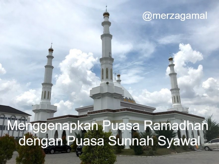 Image by Merza Gamal (lokasi: Masjid At Tabrani Pekanbaru)