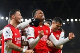 Bek Arsenal, Gabriel Magalhaes (tengah). (sumber: GETTY IMAGES via AFP/Justin Setterfield via kompas.com) 