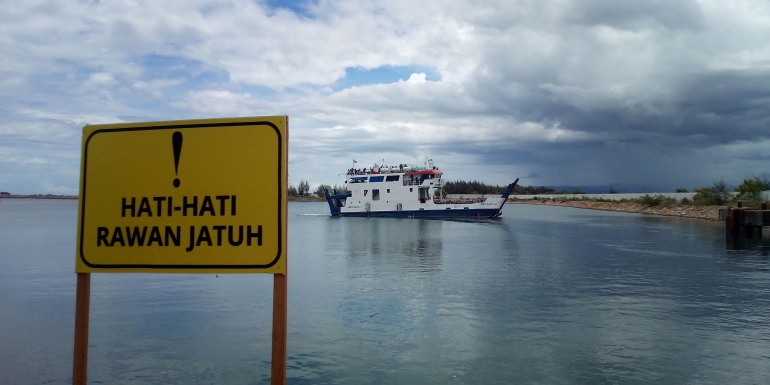 KMP Papuyu Menuju Pelabuhan Balohan Sabang dari Pelabuhan Ulee lheue Banda Aceh (Doc Istimewa-Rachmad Yuliadi Nasir)