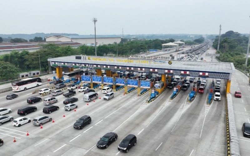 Ilustrasi arus balik di gerbang tol|dok. Antara, dimuat bisnis.com