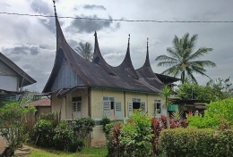 Rumah Gadang yang ditempati suku Pitopang masih cukup memadai (Dokpri)