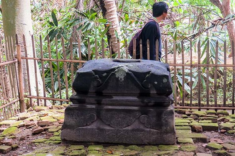 Umpak batu keraton di situs Kerto, salah satu vastupurumandala yang banyak digunakan di bangunan masyarakat Jawa | kompas.com
