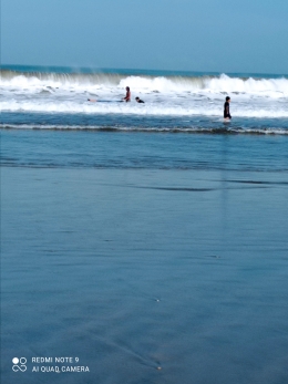 Gulungan Ombak di Pantai Legian, Bali (dokpri) 