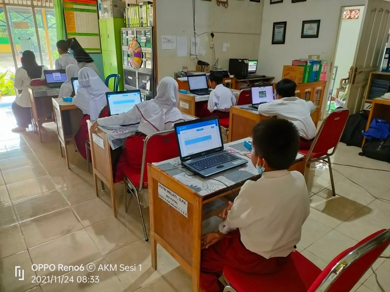 poto : siswa sedang mengikuti Assesmen (Dokumen pribadi)