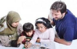 Pentingnya peran orang tua dalam pendidikan anak (siedoo.com)