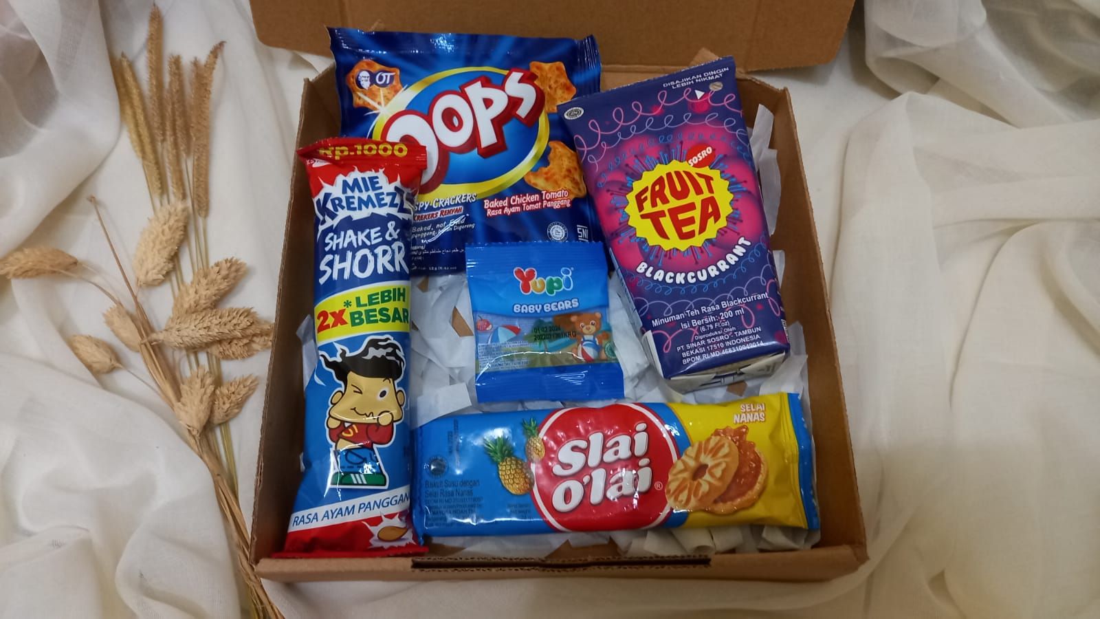 hampers snack box serba biru (dokumen pribadi)